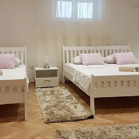 Διαμέρισμα Nena *