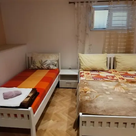 Nena سبليت