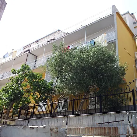 Apartment Nena *