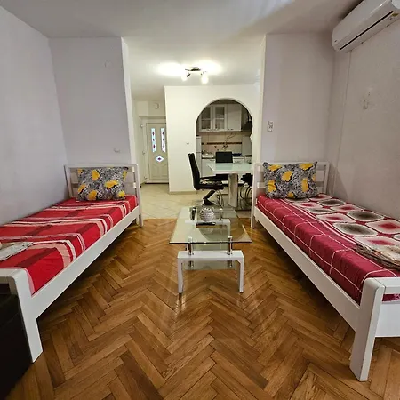 Apartment Nena *