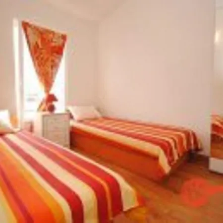 Nena Apartment Split