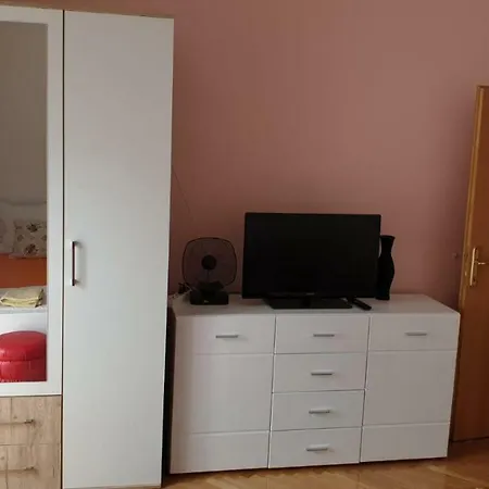 Nena Апартаменти Спліт